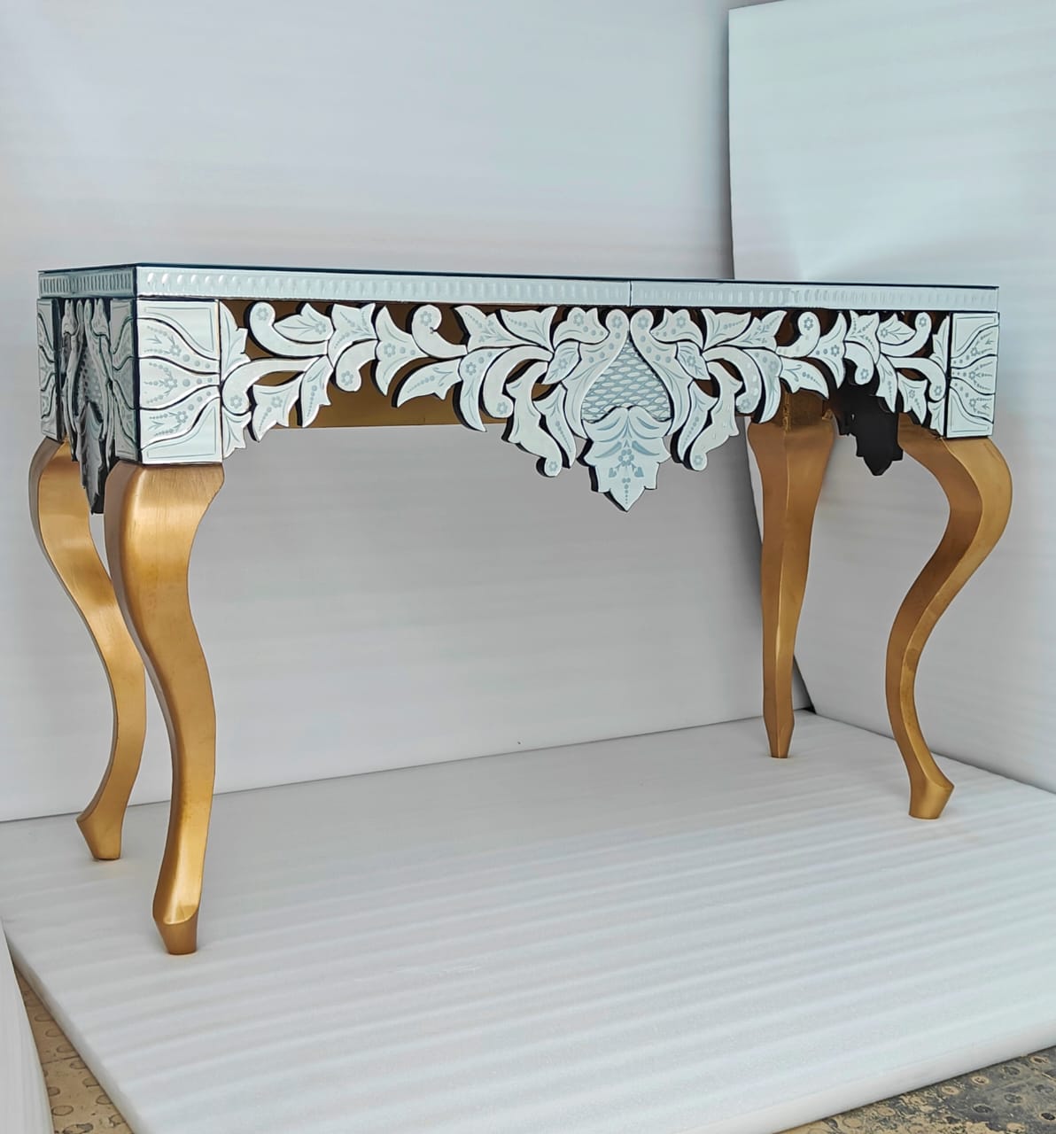 Venetian Mirror with Console Venetian Design - Shop Venetian Mirrors and Furniture | Worldwide Shipping